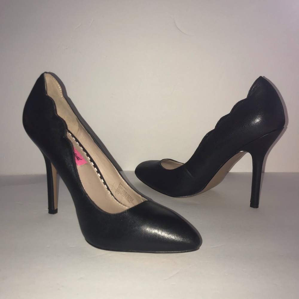 Betsey Johnson Pumps